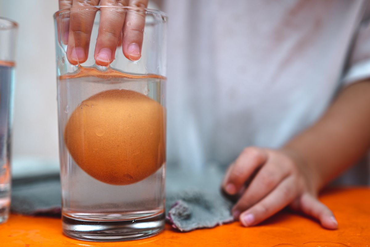 Eggs in water will let you find out if the product is fresh.