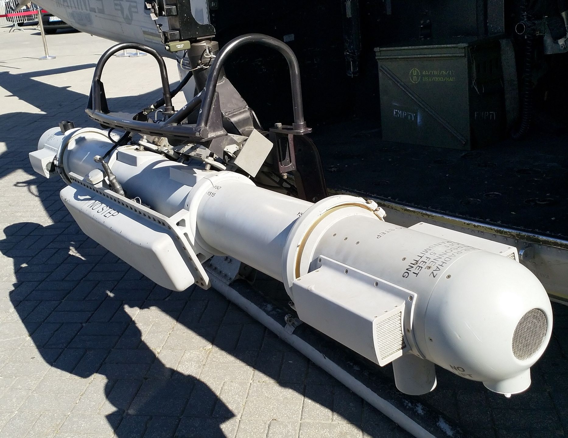 Zasobnik walki elektronicznej AN/ALQ-231 Intrepid Tiger II z którym RDESS może mieć bardzo wiele wspólnego.