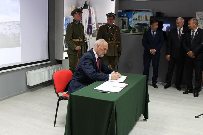 Antoni Macierewicz ogłosił wyniki konkursu na koncepcję muzeum w 2017 r.