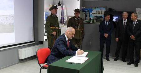 Setna rocznica Bitwy Warszawskiej "zaskoczyła" rządzących. Czego udało się nie zbudować?