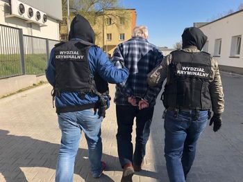 Zadał 240 ciosów nożem. Sąd umorzył postępowanie