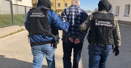 Zadał 240 ciosów nożem. Sąd umorzył postępowanie