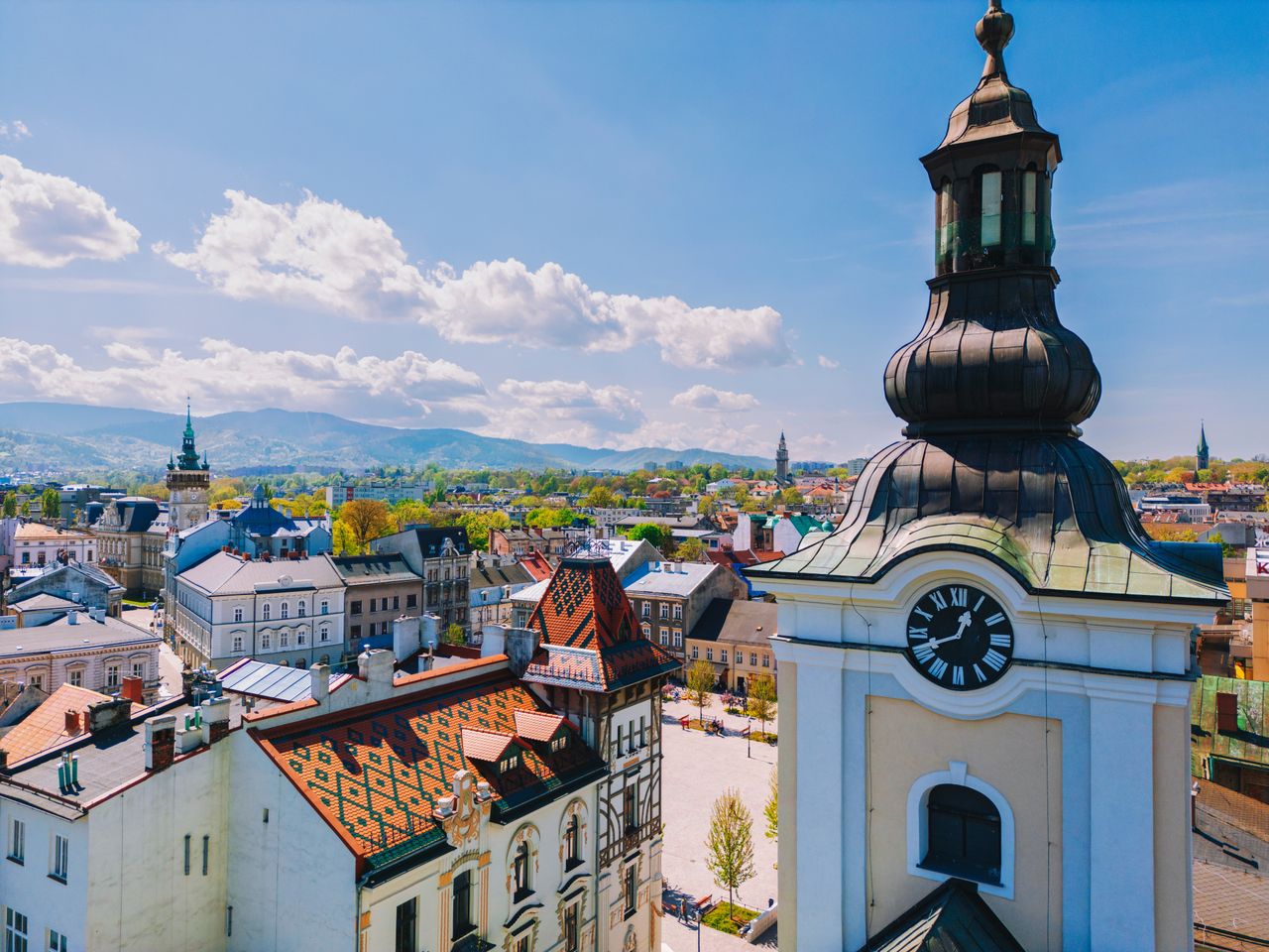 Niedoceniane polskie miasto. Turyści w końcu odkryją "mały Wiedeń"?