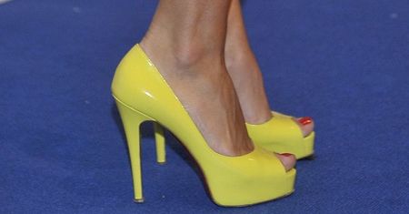 Czyje to buty?
