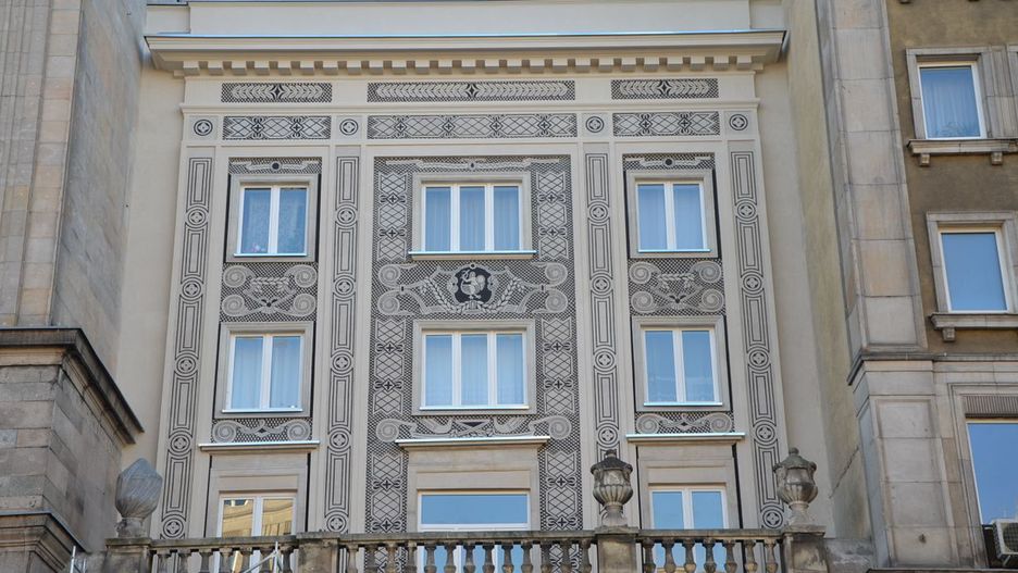 Warszawa. Dzięki pracom konserwatorskim udało się uratować sgraffito