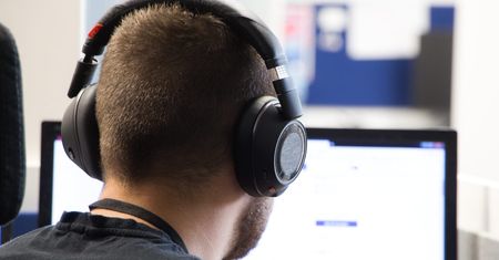 Plantronics Voyager 8200 UC - test zaawansowanych słuchawek Bluetooth