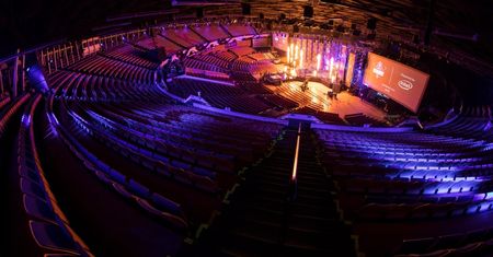 Mercedes-Benz wspiera e-sport jako partner turnieju ESL One w Katowicach