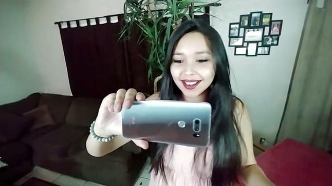 LG V30