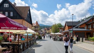 Czy Karpacz to "Zakopane 2.0"? Turyści narzekają na dolnośląski kurort