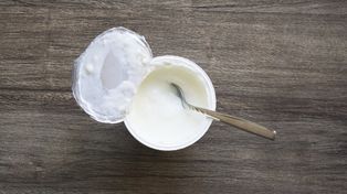 Udaje zdrowy jogurt. Kardiolożka przed nim przestrzega