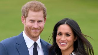 Książę Harry i Meghan Markle publikują własną kartkę świąteczną! Była księżna Sussexu zaszalała ze stylizacją (FOTO)