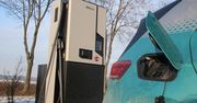 Ładowanie auta w pół godziny coraz bliżej. E-taryfa pomoże z mocą, ale nie poprawi cen