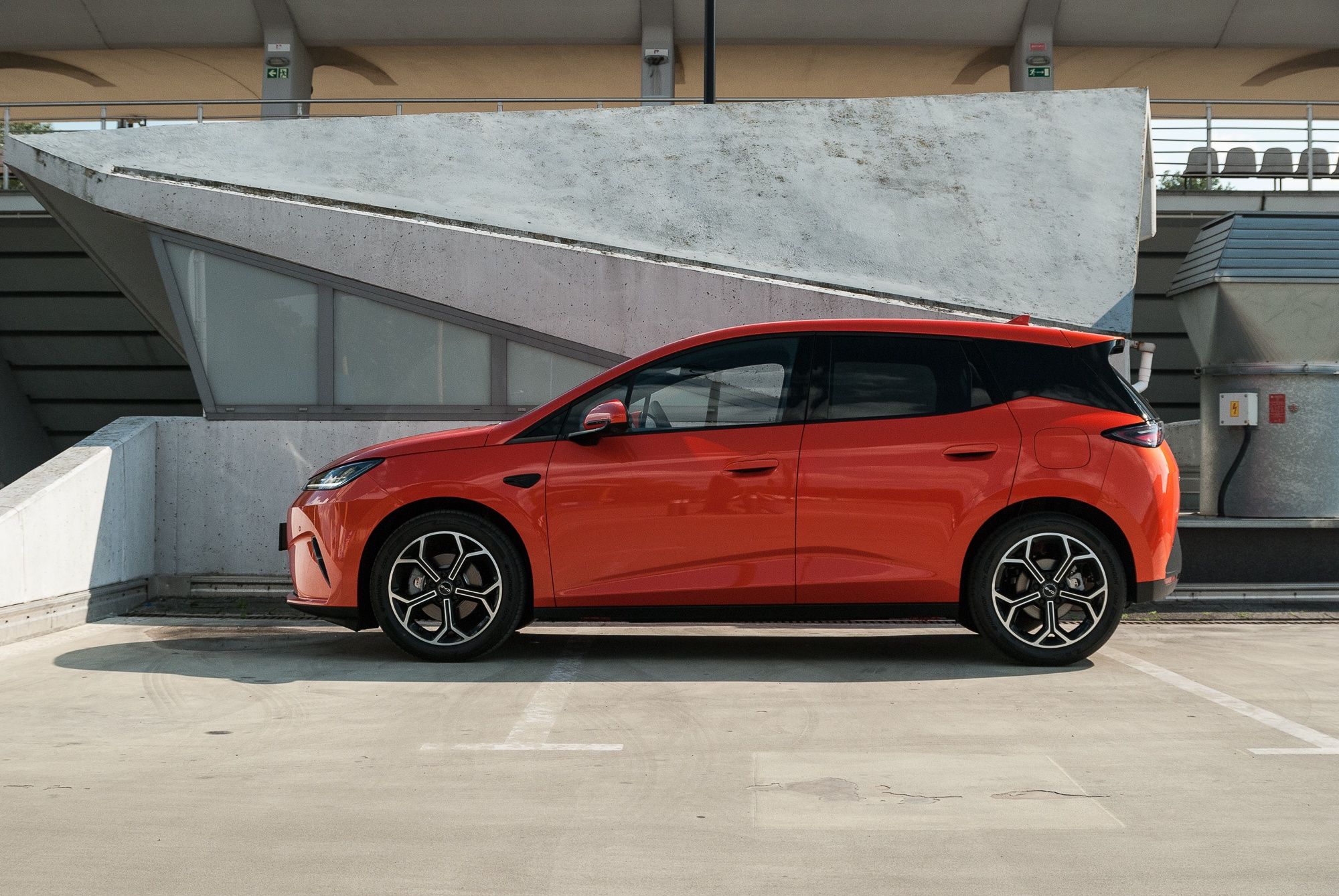 BYD Dolphin G DM-i