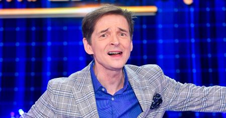 Przemysław Babiarz znów zaliczył WPADKĘ na antenie! Zapomniał, że... królowa Elżbieta nie żyje