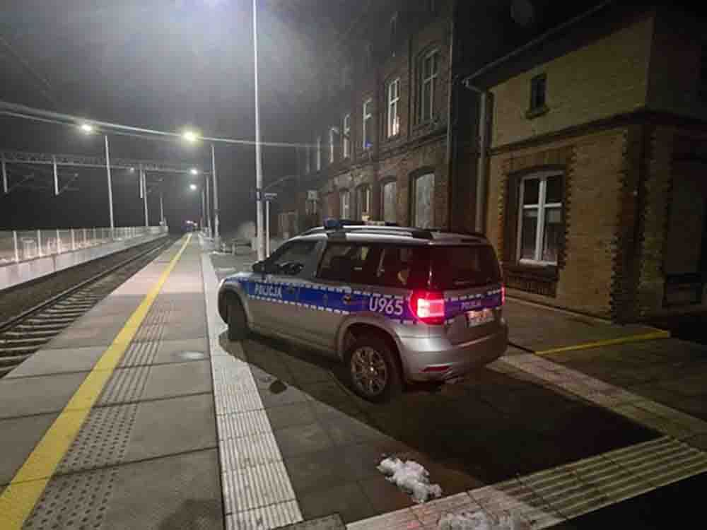 Miłosław: Kompletnie pijany dróżnik starał się kierować ruchem