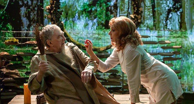 Teatr Telewizji w TVP1 śledzi 420 tys. widzów. „Igraszki z diabłem” z rekordem oglądalności