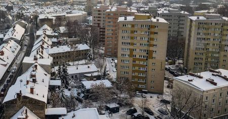 Kaloryfery skręcone do "zera". Prawnik: to problem dla spółdzielni