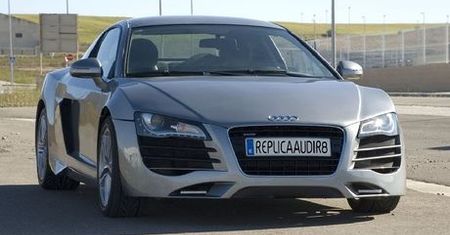 Replika znaleziona w Saragossie - Audi R8
