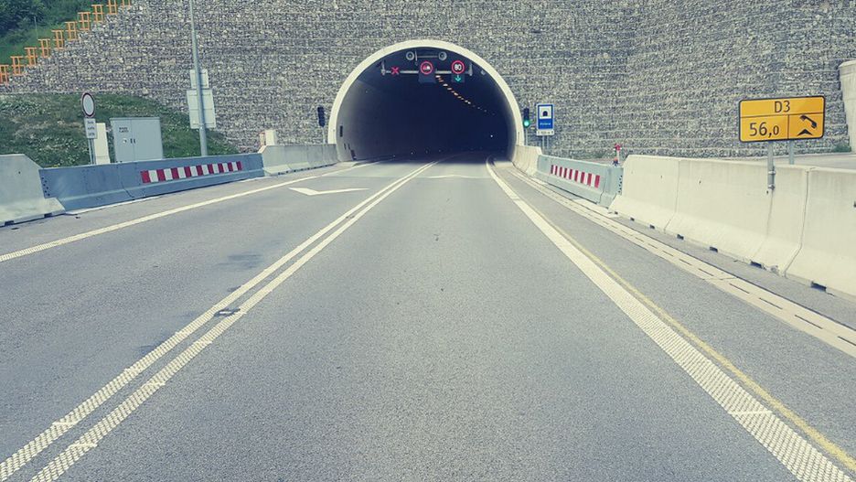 Śląskie. Przez remont tuneli po stronie słowackiej zamknięte zostało przejście graniczne w Zwardoniu.