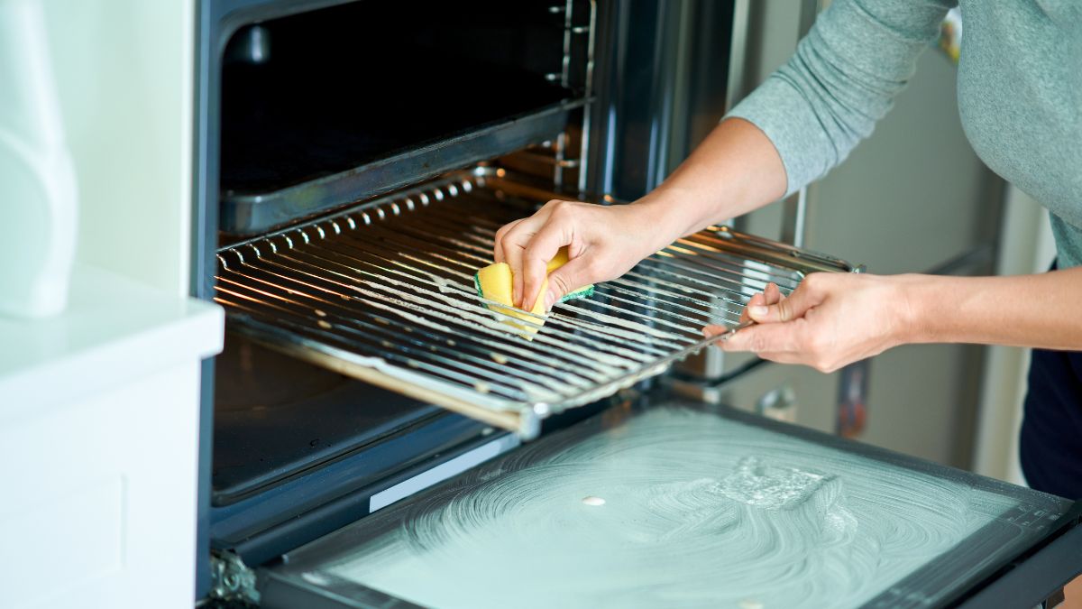 Jak dobrze wyczyścić piekarnik?