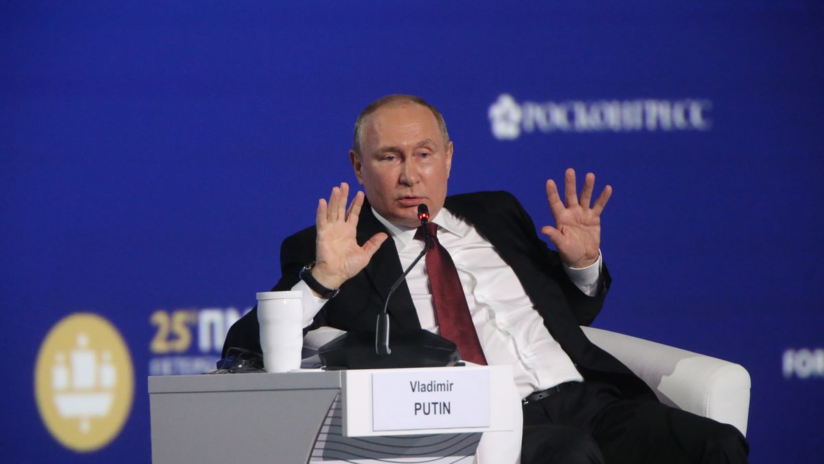 Saint Petersburg Hosts The International Economic Forum (SPEIF 2022)
SAINT PETERSBURG, RUSSIA - JUNE 17: (RUSSIA OUT) Russian President Vladimir Putin speaks at the plenary session during the Saint Petersburg Economic Forum SPIEF 2022, JUNE 17:,2022, in Saint Petersburg, Russia. Most Western business executives and leaders will be missing from the Russia's annual economic forum amid harsh sanctions against Russian after the country's military invasion of Ukraine. (Photo by Contributor/Getty Images)
Contributor