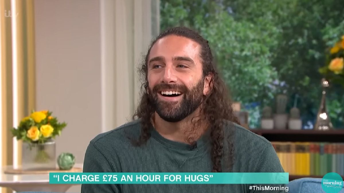 Mężczyzna oferuje nietypową usługę. 