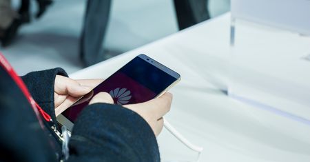 Huawei zrekompensuje użytkownikom swoje oszustwa w benchmarkach... aktualizacją
