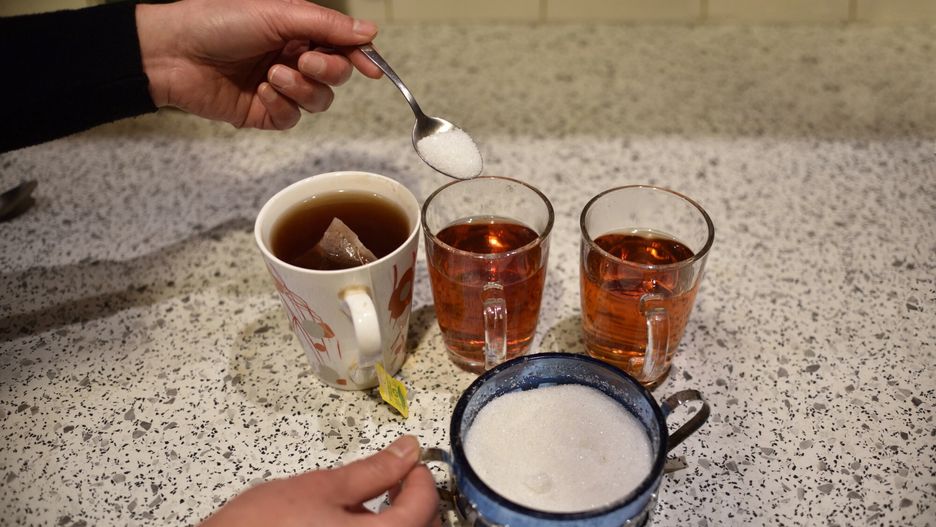 Niepokojące wyniki badań, którym poddano popularne herbaty