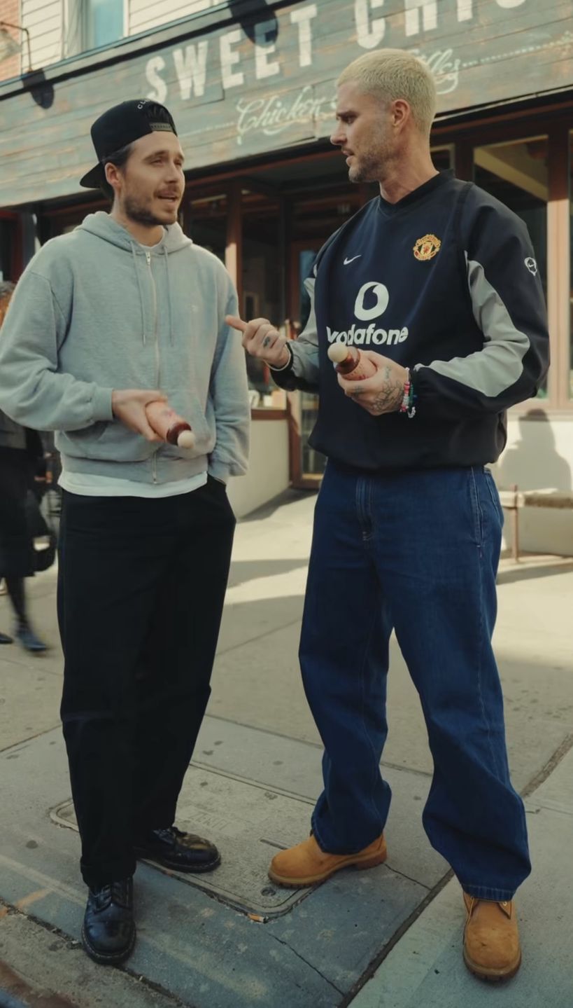 Brooklyn Beckham promuje hamburgery