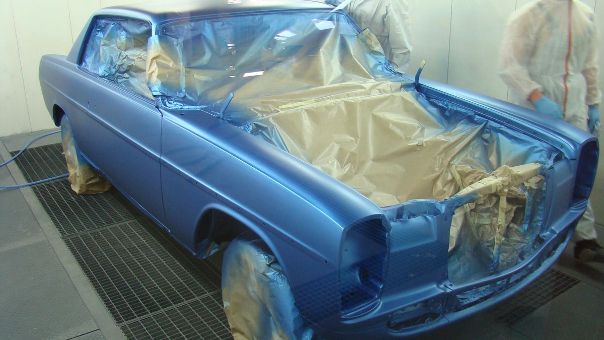 Mercedes 250C (W114) Coupe - lakierowanie 1