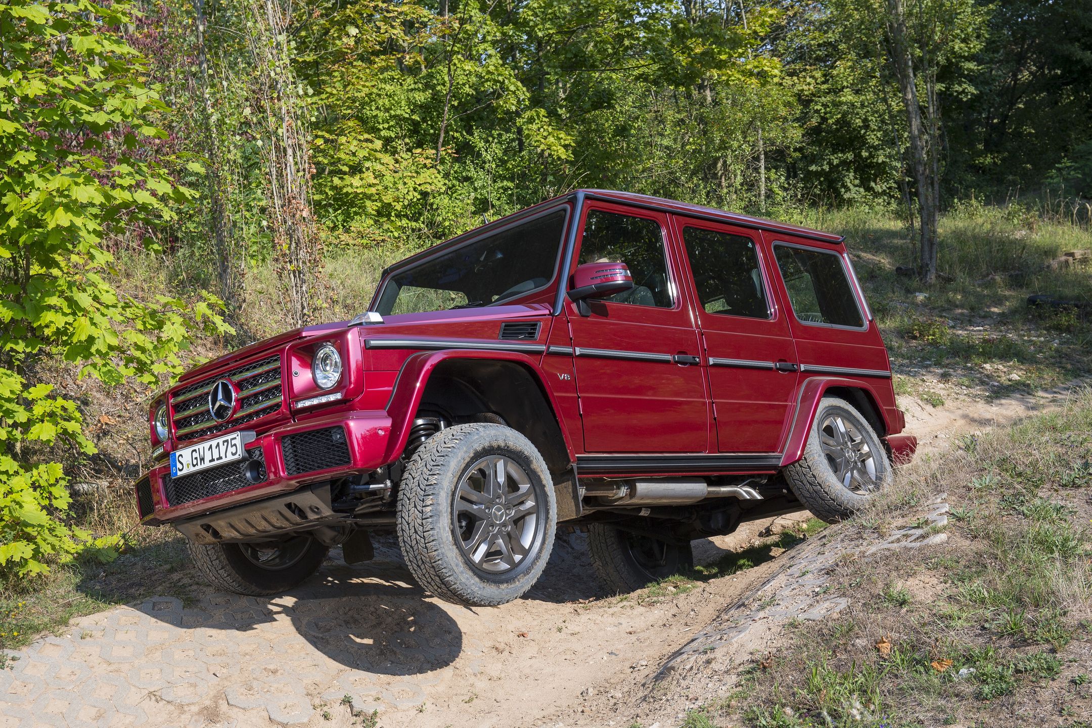 Pod koniec produkcji model G500 stał się trochę niechcianym samochodem, bo klienci częściej wybierali topowe AMG. Na rynku wtórnym może być jednak mocno pożądany, bo jest ogniwem pośrednim pomiędzy podstawowym dieslem i AMG. 