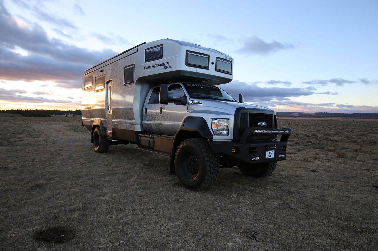 EarthRoamer XV-HD to prawdopodobnie najlepszy kamper świata. Pod maską diesel 6,7 l