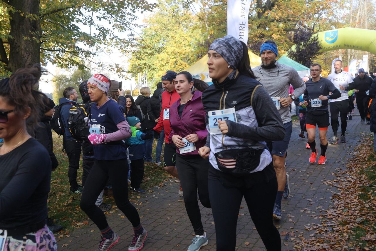 Tychy: Perła Paprocan. Ponad tysiąc biegaczy! Najwytrwalsi pokonali maraton