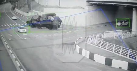 Niecodzienne nagranie z Rosji. System rakietowy leży na ulicy
