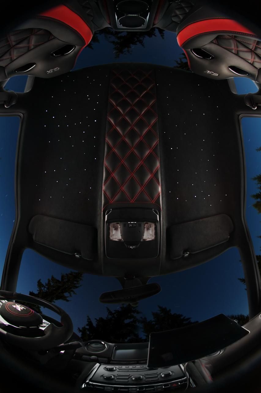 Nissan GT-R z wnętrzem od Vilnera (podsufitka Starry Sky)