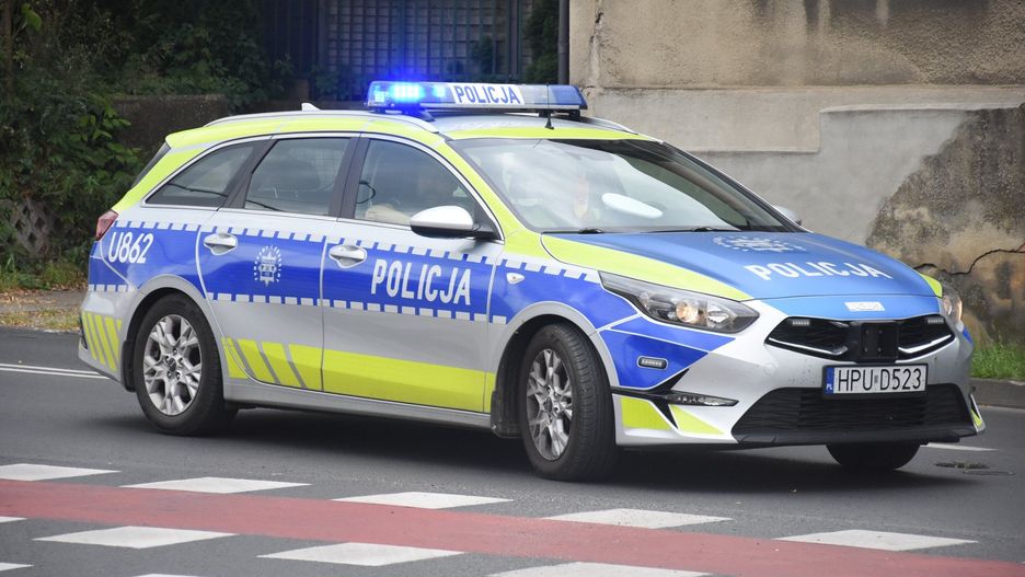 Wypadek autobusu miejskiego w Chorzowie. Jedna osoba została poszkodowana. Droga jest zablokowana 