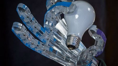 Ręka robota sterowana przez skompresowane powietrze (wideo) 1