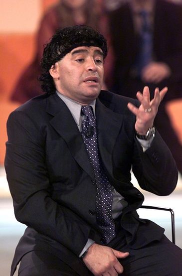 Maradona zawieszony za obsceniczne gesty!