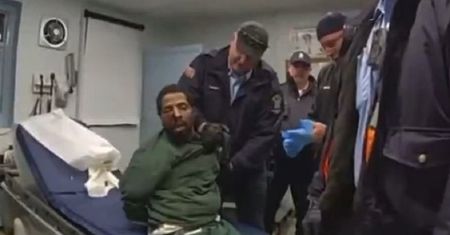 Policjanci katowali więźnia. Jest wynik sekcji zwłok. "Zabójstwo":