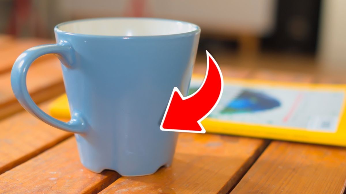 Niebieski kubek ceramiczny