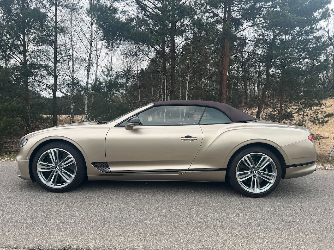 Bentley GTC Mulliner W12