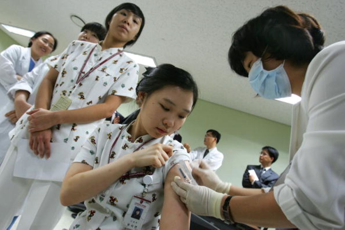 Wyniki śledztwa w Korei Południowej. Nie przez szczepionkę umarli