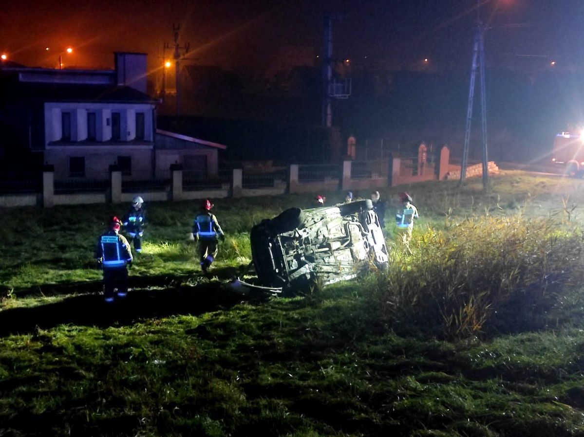 Kierowca z poważnymi obrażeniami trafił do szpitala