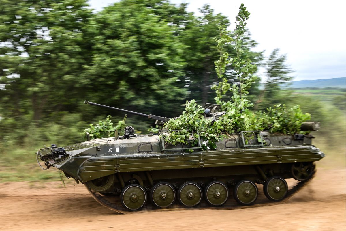 Rosyjski czołg na manewrach 