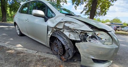 Wypadek na trasie Słupsk-Ustka. Pijany 21-latek wjechał w samochód. Dziecko w szpitalu