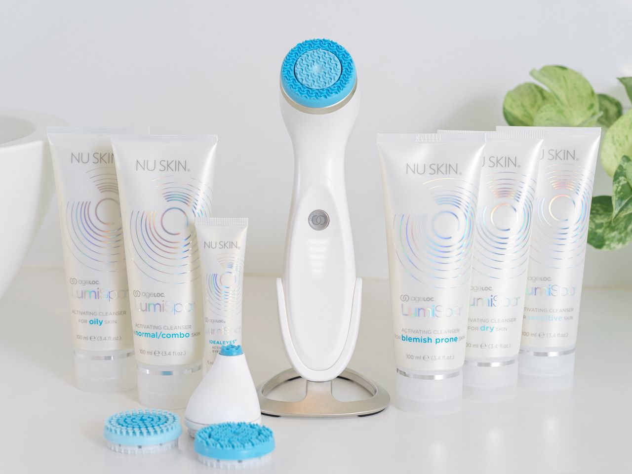 Nu Skin® przedstawia nową wersję wielokrotnie nagradzonego urządzenia do pielęgnacji twarzy. Poznaj ageLOC® LumiSpa iO