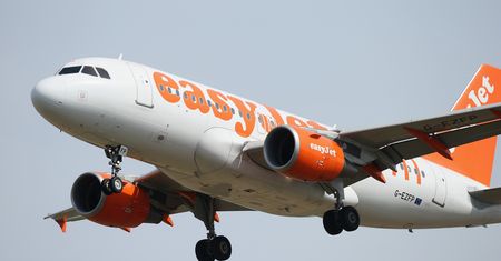 Strajk w liniach lotniczych. Problemy nie ominą połączeń do Polski