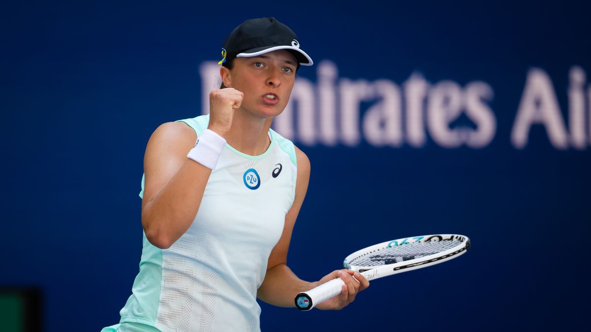NEW YORK, NEW YORK - SEPTEMBER 01: Iga Swiatek of Poland celebrates winning a point against Sloane Stephens of the United States in her second round match on Day 4 of the US Open Tennis Championships at USTA Billie Jean King National Tennis Center on September 01, 2022 in New York City (Photo by Robert Prange/Getty Images)