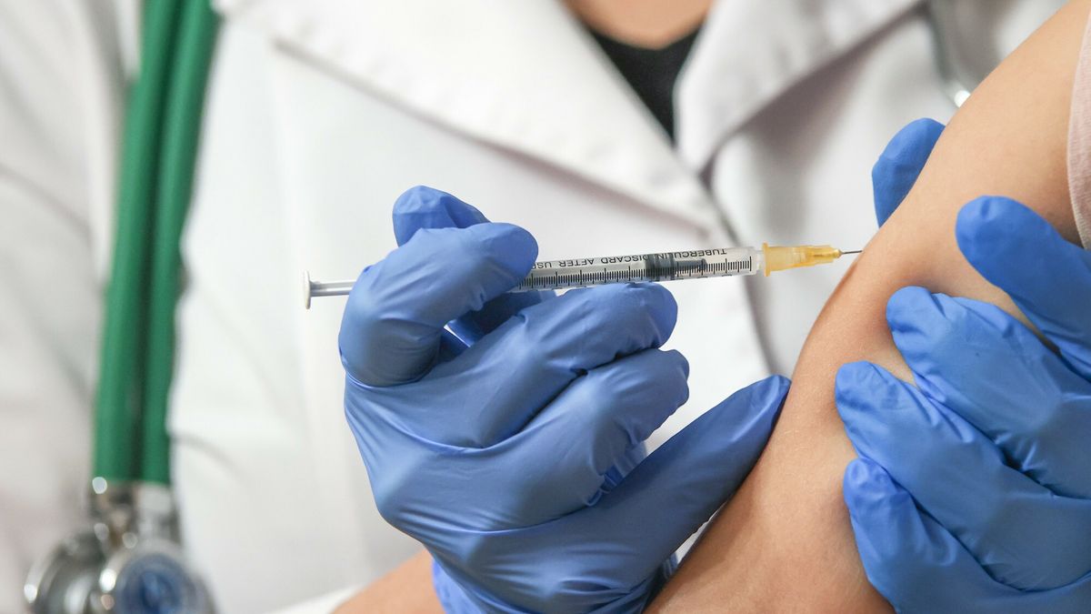 Odmowy szczepień nie rosną lawinowo - podaje GIS