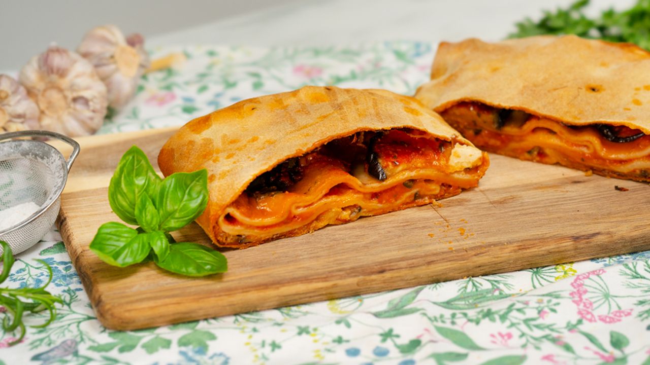 Sicilian scaccia: The delicious crossover between pizza and lasagne